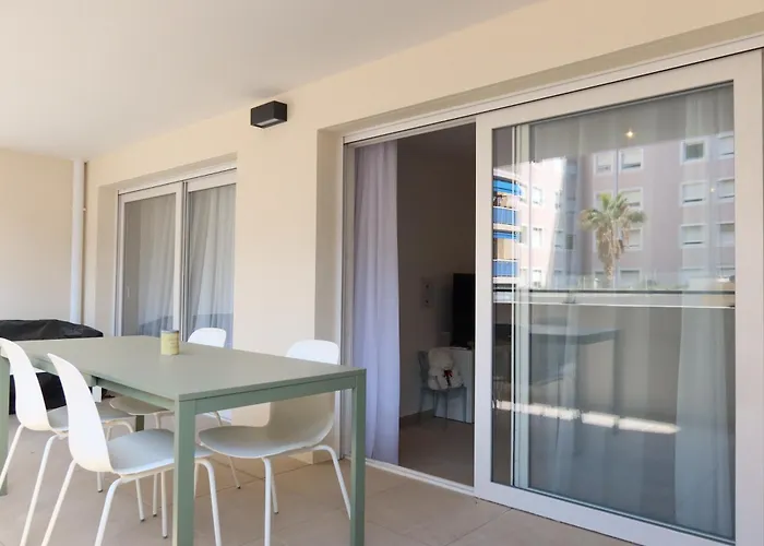 Time - Chic With Sunny Terrace, Port Appartamento *